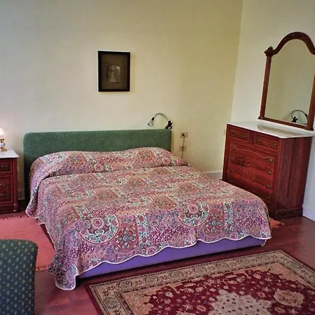 מלון Alhambra